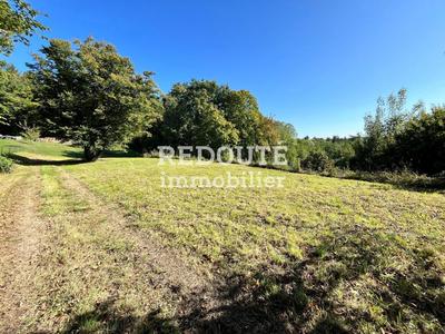 Terrain constructible - 1 794 m²