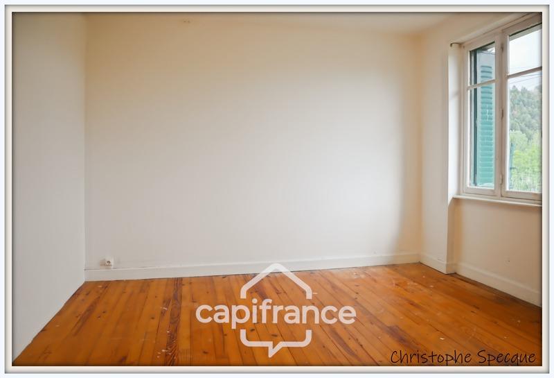 Maison - 104 m² - 4 pièces