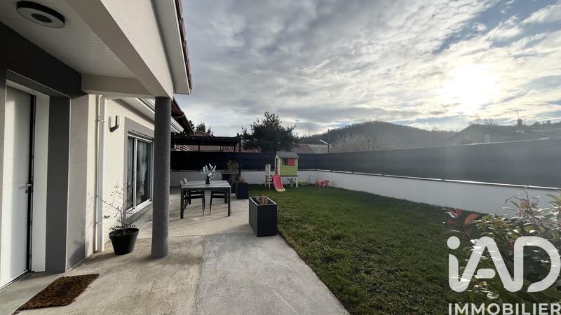 Maison - 96 m² - 5 pièces