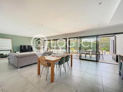 Maison contemporaine - 158 m² - 4 pièces