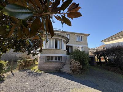 Maison - 179 m² - 7 pièces