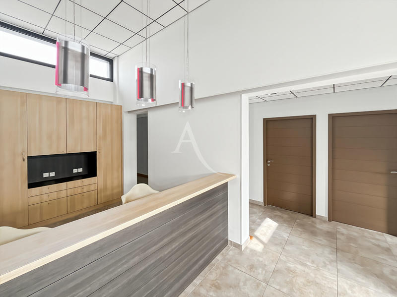 Local commercial - 155 m²