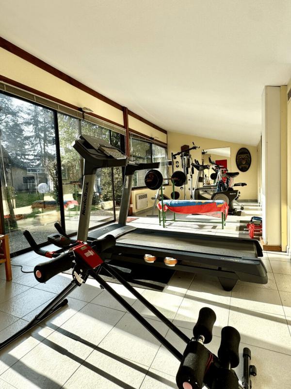 Maison - 434 m² - 7 pièces