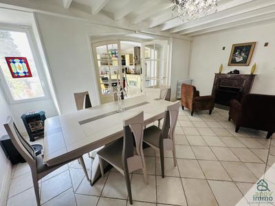 Maison de ville - 180 m² - 8 pièces