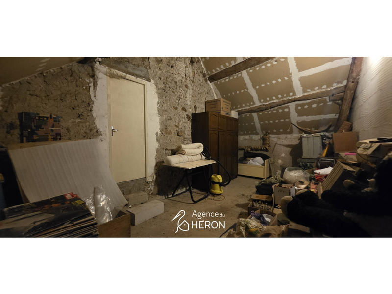 Maison - 201 m² - 7 pièces