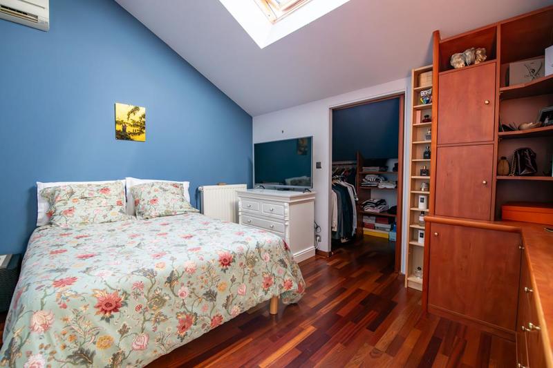 Loft - 185 m² - 4 pièces