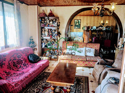 Maison - 185 m² - 9 pièces