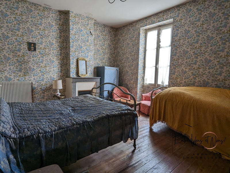 Maison - 200 m² - 8 pièces