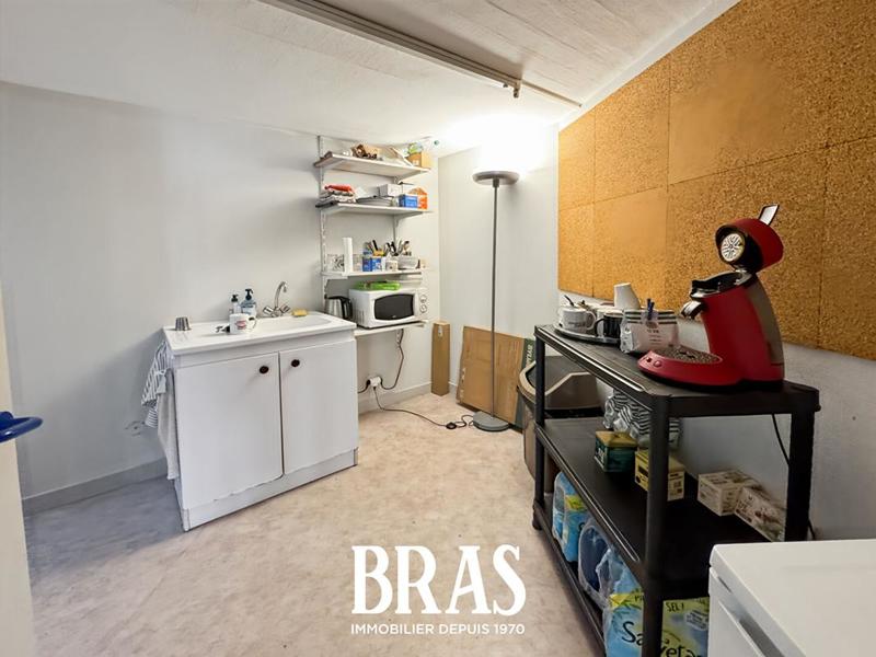 Local commercial - 237 m²