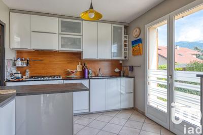 Maison - 99 m² - 5 pièces