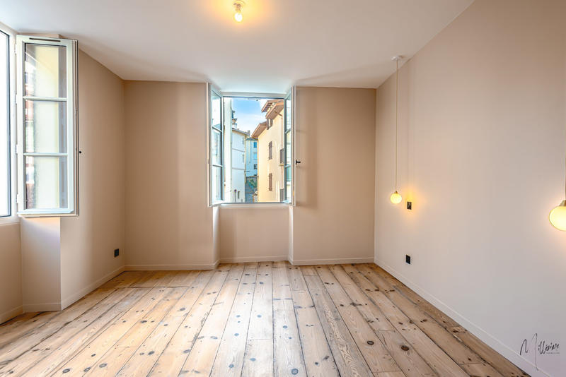 Appartement - 113 m² - 6 pièces