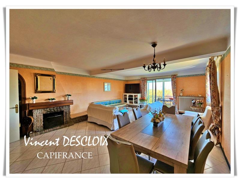 Maison - 186 m² - 8 pièces