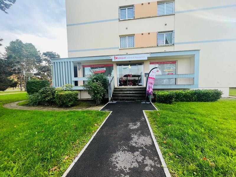 Bureau - 110 m² - 6 pièces