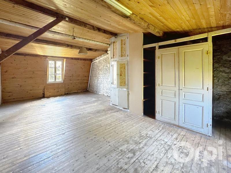 Demeure - 175 m² - 6 pièces