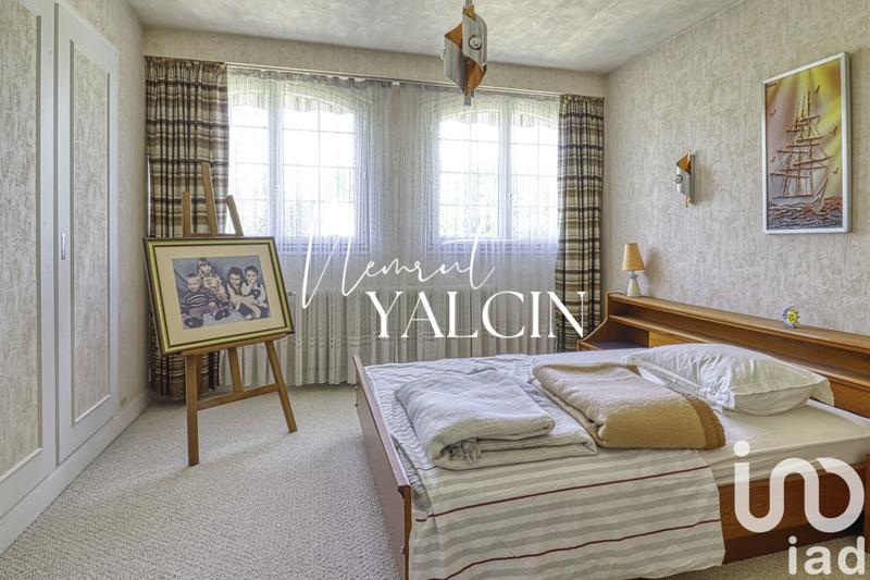 Maison - 233 m² - 8 pièces