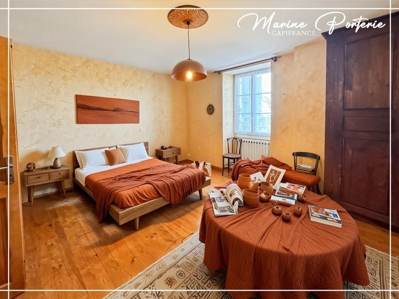 Maison en pierre - 200 m² - 7 pièces