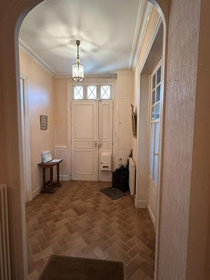 Maison - 244 m² - 8 pièces