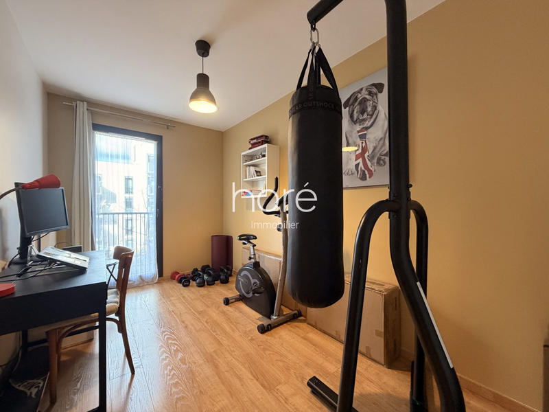 Appartement - 90 m² - 4 pièces