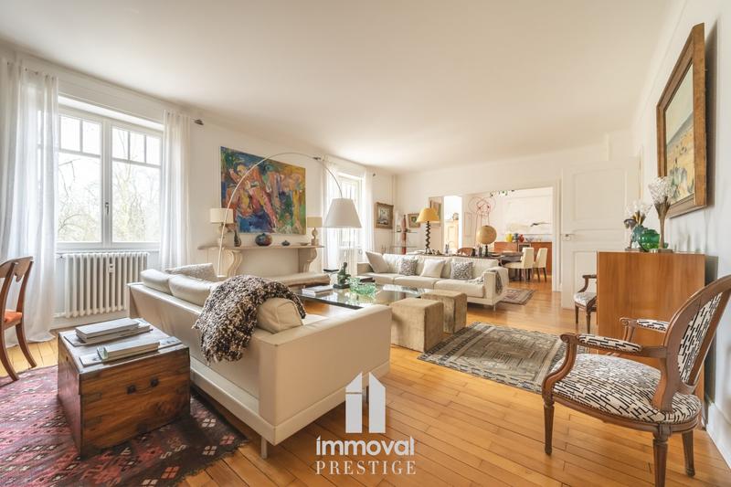 Appartement - 224 m² - 7 pièces