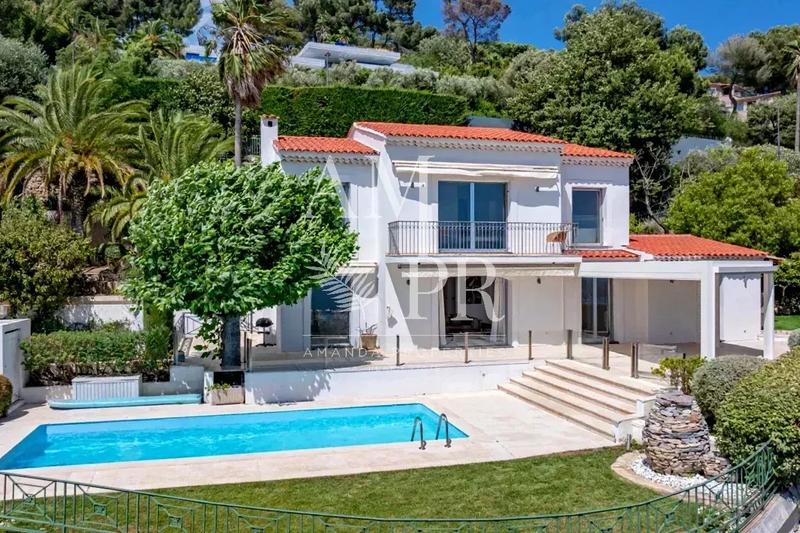 Villa - 200 m² - 5 pièces