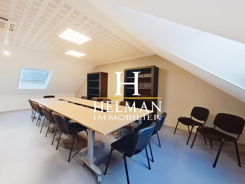 Bureau - 331 m² - 14 pièces