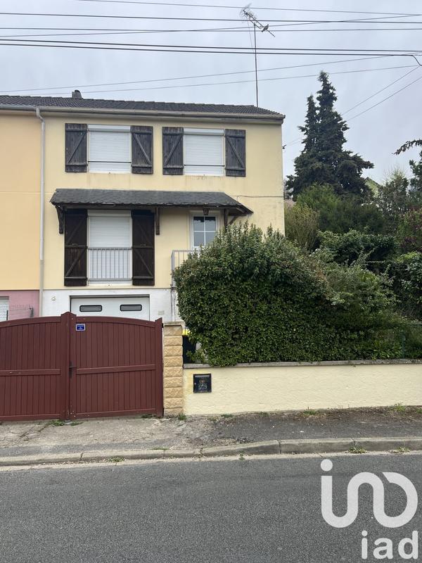 Maison - 90 m² - 5 pièces