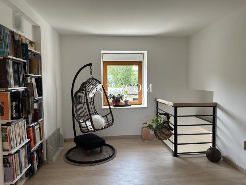 Maison - 211 m² - 6 pièces