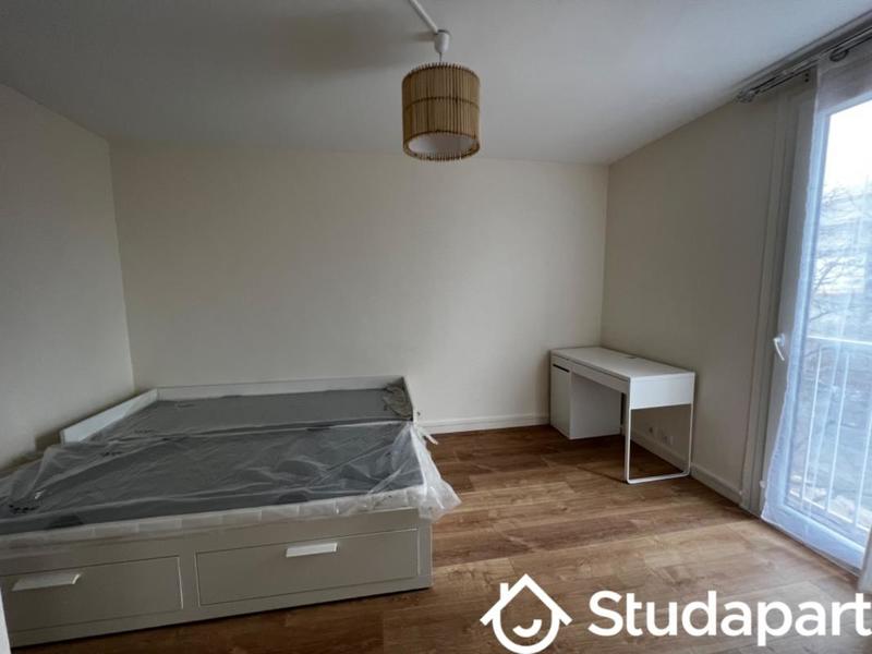 Chambre - 12 m² - 1 pièce