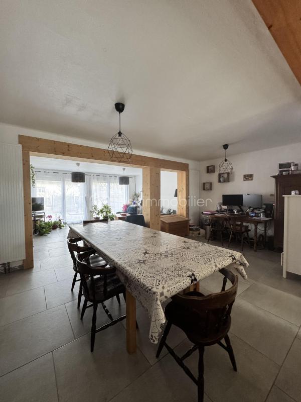 Maison - 110 m² - 6 pièces