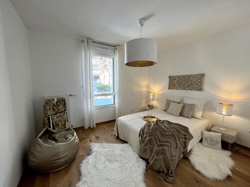 Appartement - 90 m² - 5 pièces