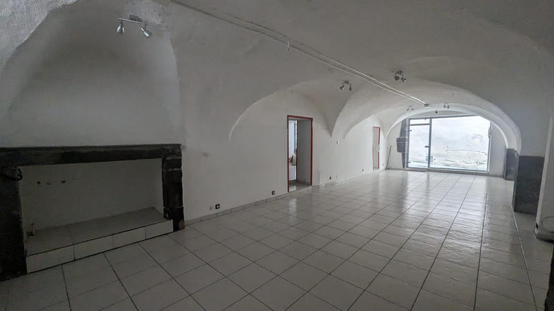 Local commercial - 160 m² - 3 pièces