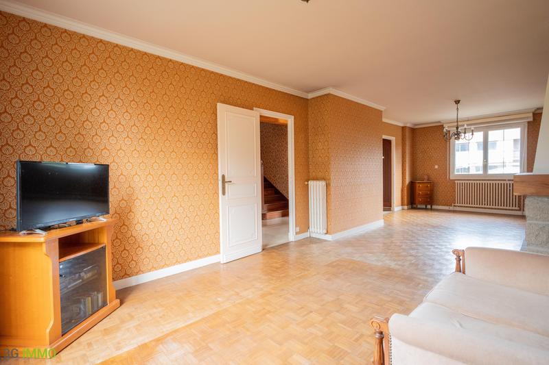 Maison traditionnelle - 140 m² - 6 pièces