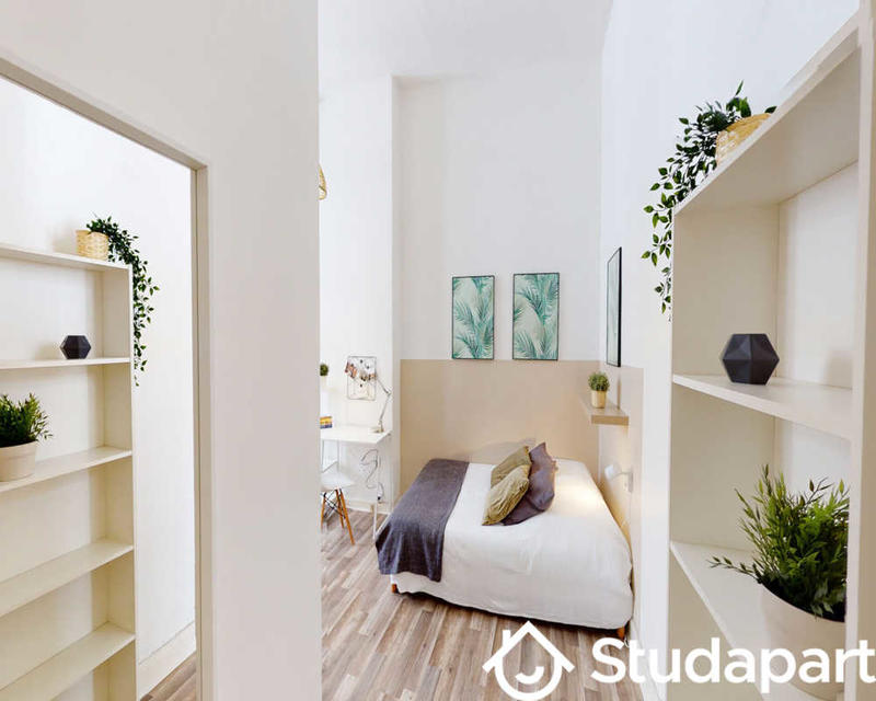 Chambre - 90 m² - 1 pièce