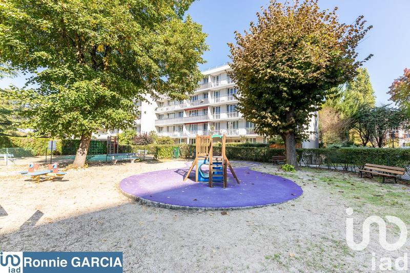 Appartement - 93 m² - 5 pièces