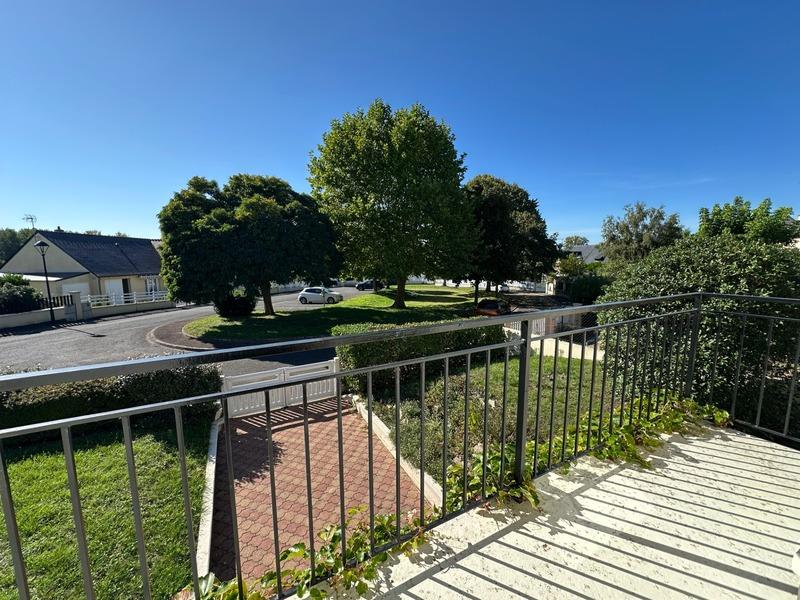 Maison - 94 m² - 5 pièces