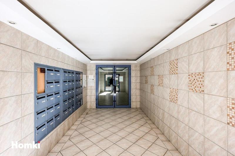 Studio - 25 m² - 1 pièce