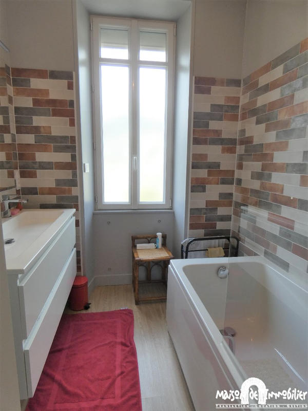 Maison - 285 m² - 7 pièces