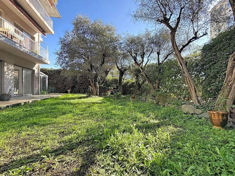 Appartement - 98 m² - 4 pièces