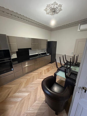 Appartement - 124 m² - 6 pièces