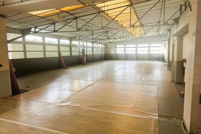 Maison - 236 m² - 11 pièces