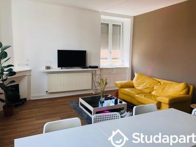 Appartement - 84 m² - 4 pièces