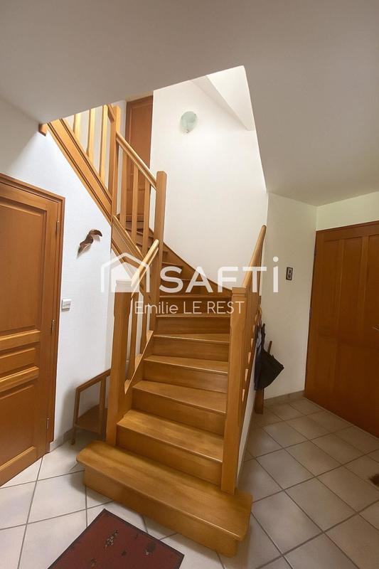 Maison - 146 m² - 8 pièces