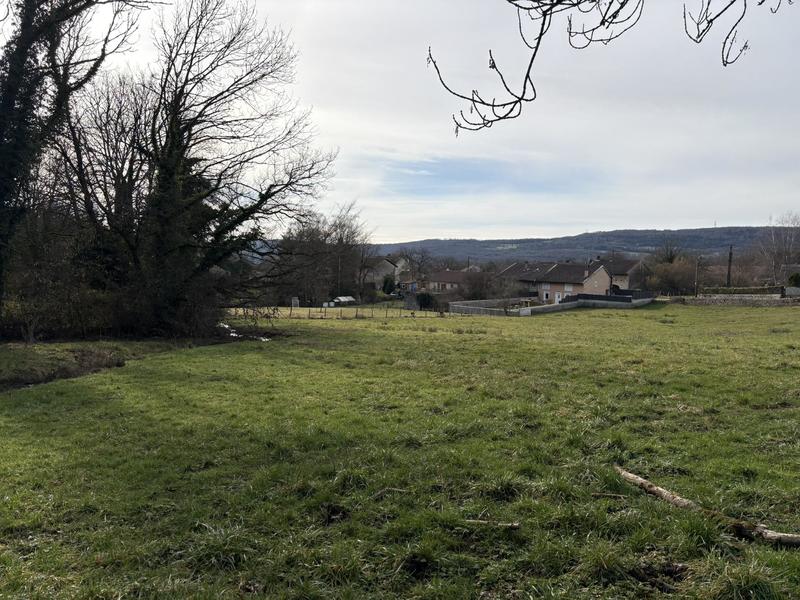 Terrain constructible - 6 233 m²