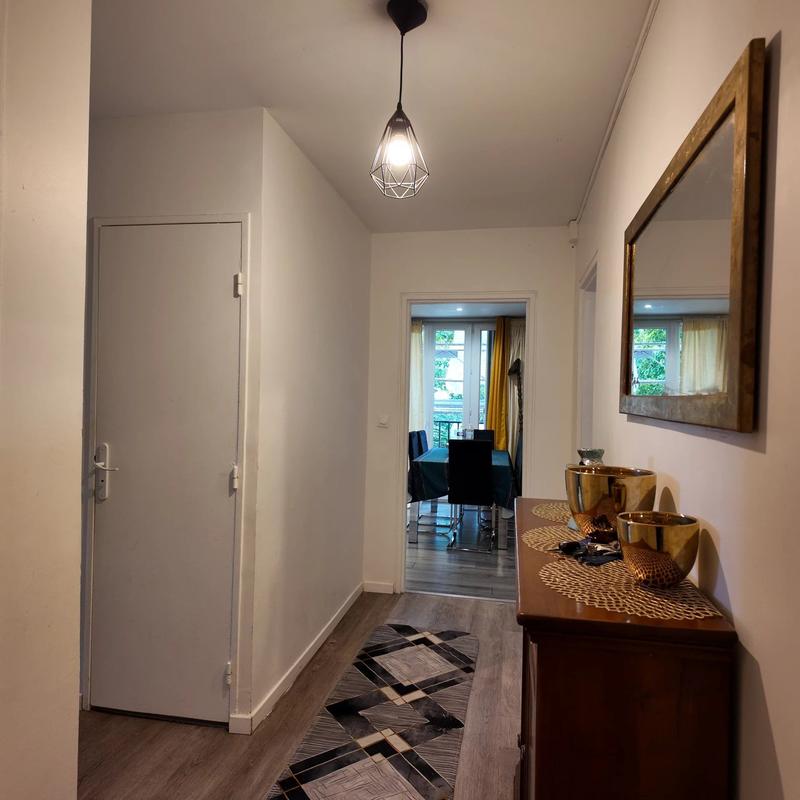 Appartement - 98 m² - 5 pièces