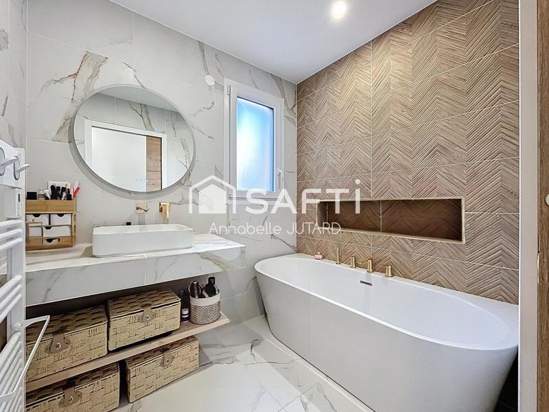 Maison - 182 m² - 6 pièces