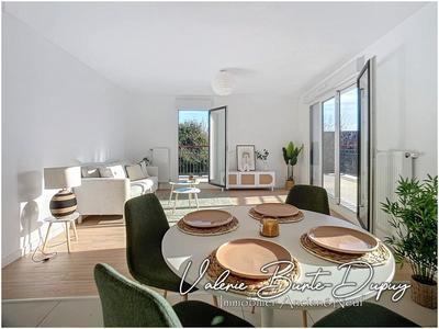 Appartement - 80 m² - 4 pièces