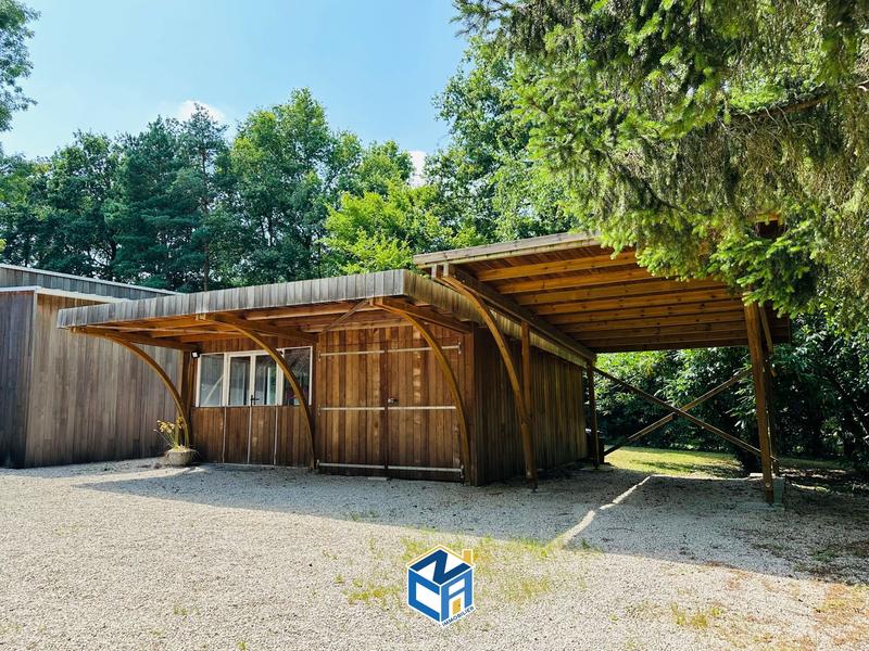 Maison - 253 m² - 10 pièces