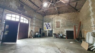 Maison - 221 m² - 9 pièces