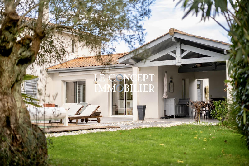 Maison contemporaine - 220 m² - 6 pièces