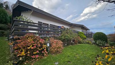 Demeure - 252 m² - 8 pièces